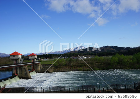清早和沼安娜堰工作和周圍的水邊公園 65699580