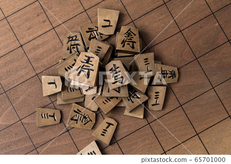 Shogi's piece 65701000