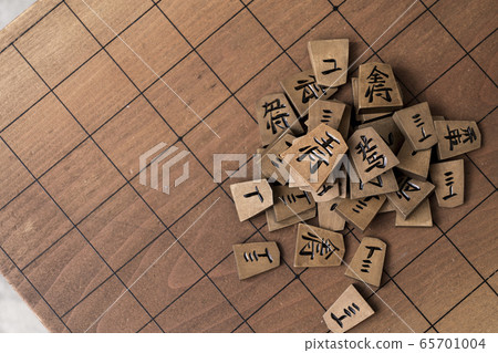 Shogi's piece 65701004