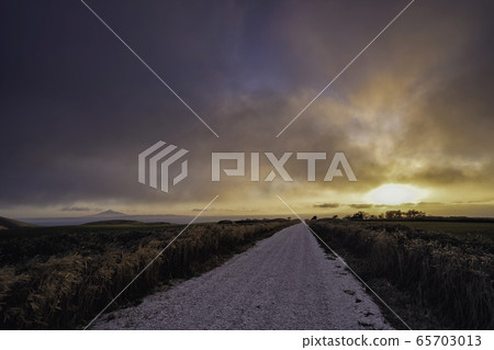 稚內,白貝路的夕陽 稚內,白貝路的夕陽 65703013