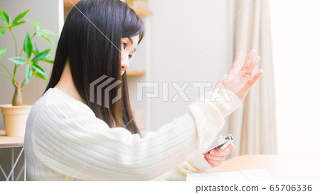 指甲護理女性複制空間16：9 65706336