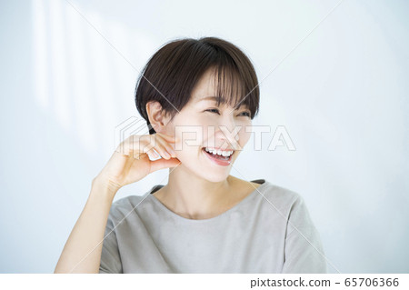 Women Beauty Beauty Short Hair 65706366