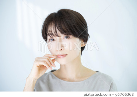 Women Beauty Beauty Short Hair 65706368