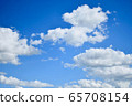 傳播在藍天的一朵白色雲彩 65708154