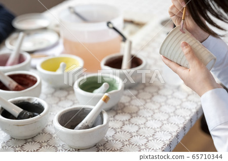Pottery painting experience work 65710344
