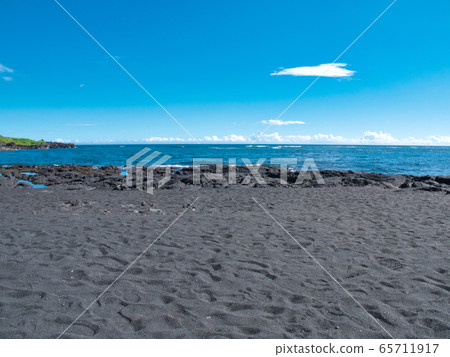 普納魯烏黑沙灘，位於考島夏威夷海岸東南部的一個海灘 65711917