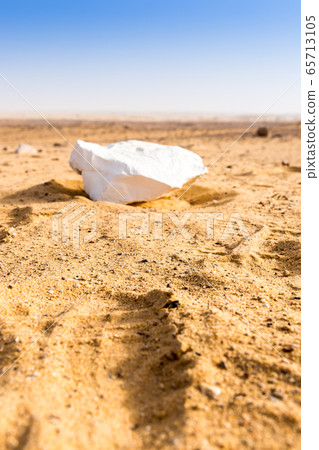 The White Desert at Farafra in the Sahara of Egypt The White Desert at Farafra in the Sahara of Egypt 65713105