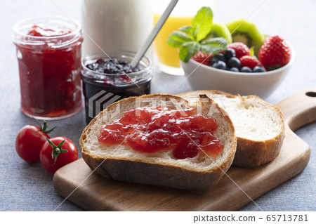 Breakfast image Breakfast image 65713781