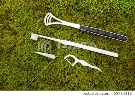 Oral care products on moss Oral care products on moss 65714318