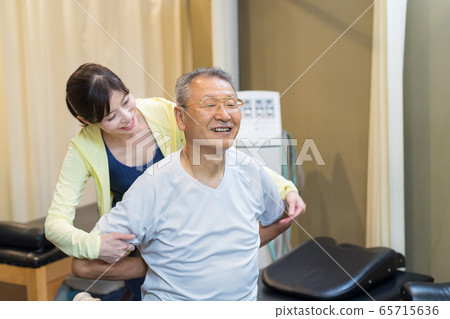 高級手法按摩 65715636
