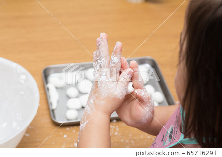 白球餃子製作 65716291