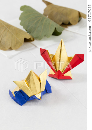 Origami helmet and kashiwa mochi Origami helmet and kashiwa mochi 65717025