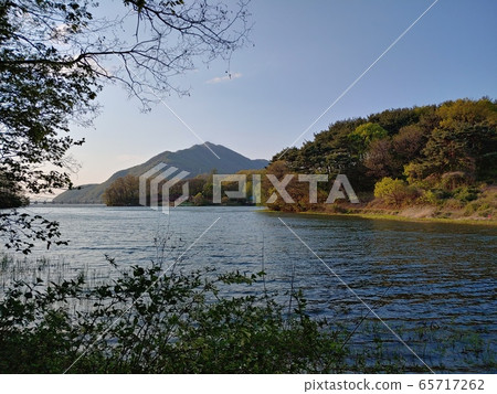 Landscape, Natural Landscape, River Landscape, Spring Landscape, Landscape Photography, Nature, Natural Environment, Nature Image, Mountain, Tree, Forest, River, Sky, Trail 65717262