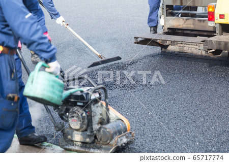 Paving work 65717774