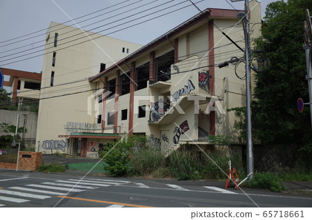 靜岡縣伊豆市的東京都土坯海濱學院關閉 65718661