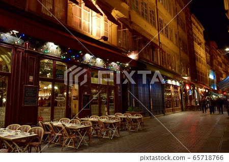 里昂餐廳街 里昂餐廳街 65718766