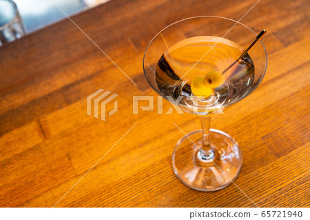 可愛的雞尾酒吧杯 可愛的雞尾酒吧杯 65721940