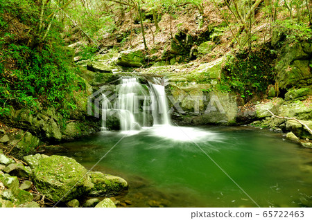 Inunakiyama (Tower Waterfall) [Izumisano City, Osaka Prefecture] 65722463