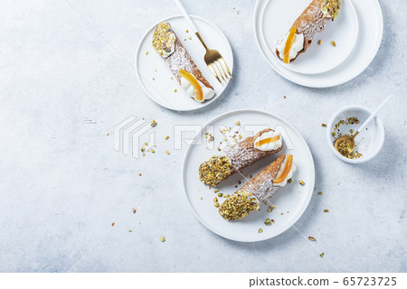 Traditional italian dessert cannoli siciliani 65723725