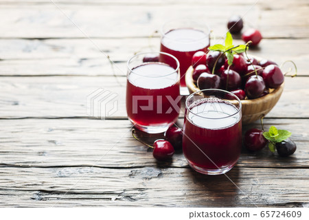 Summer cherry juice 65724609