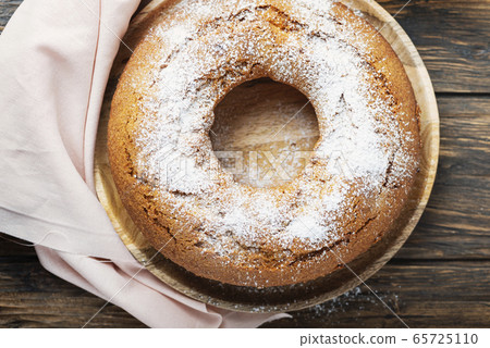 Homemade Bundt cake 65725110