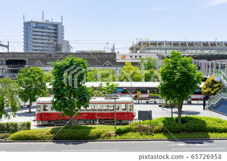 Gifu Station North Exit Square in front of Meitetsu Mo 510 type (maru window train) Mo 513 65726958