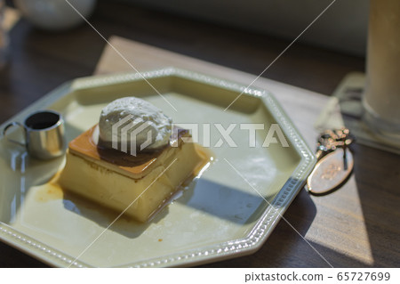 Cafe solid Italian pudding 65727699