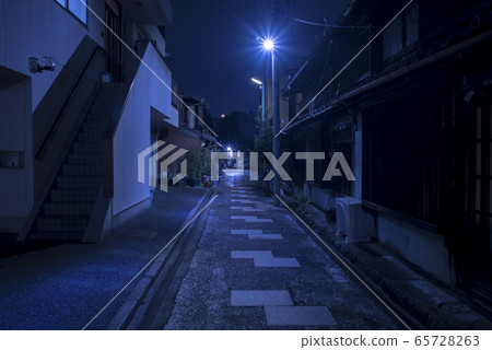 圓通寺夜行路 圓通寺夜行路 65728263