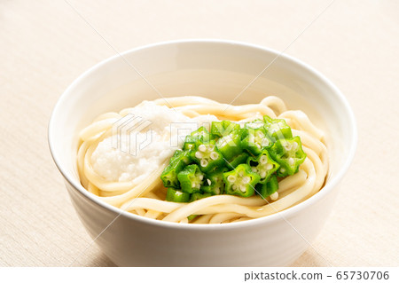Okura and Nagaimo tororo sticky udon (chilled). 65730706
