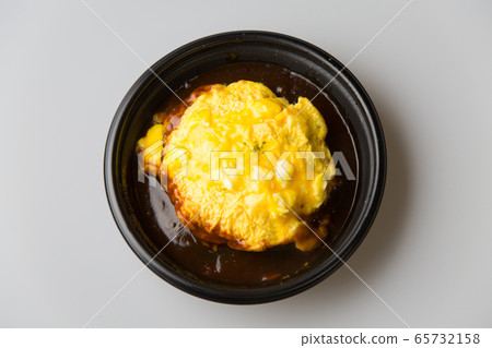 Omelette rice  65732158