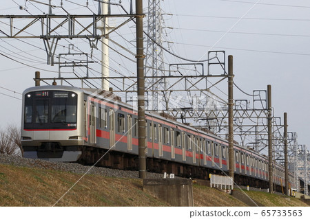 Directly connected to Tobu Tojo Line Tokyu Toyoko Line Series 4000 (F liner) 65733563
