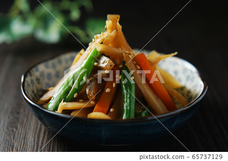 Kibo burdock Kibo burdock 65737129