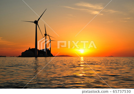 Silkworm Island Wind Turbine 65737530