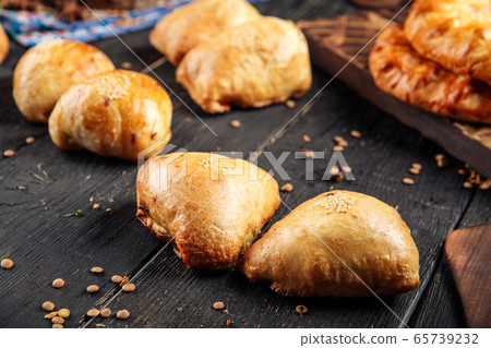 Middle Eastern Cuisine Asian Baked Samsa Pies 65739232