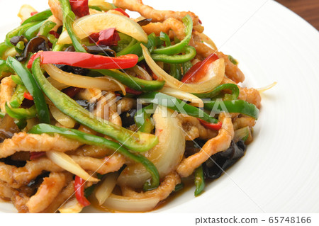 Chinese food blue pepper meat 65748166