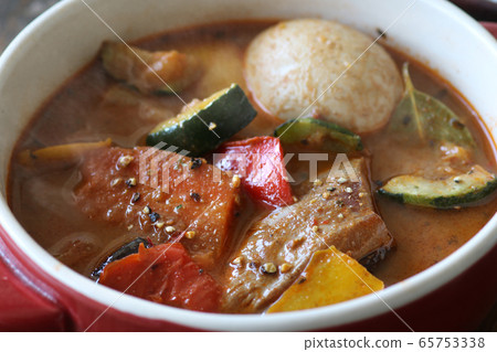 Soup curry with lots of vegetables Soup curry with lots of vegetables 65753338