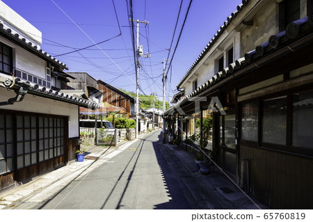 Cityscape of Shimotsui Townscape Preservation Area Kurashiki City, Okayama Prefecture Cityscape of Shimotsui Townscape Preservation Area Kurashiki City, Okayama Prefecture 65760819