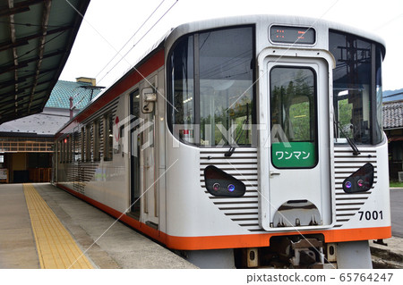 View from the train window of the Ichibata Electric Railway Kitamatsue Line, from Izumoshi Station to Kawato Station and the Taisha Line 65764247
