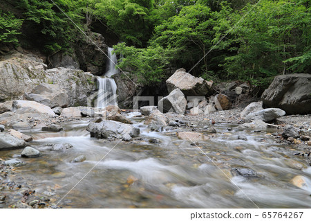 Ryujin Waterfall 65764267