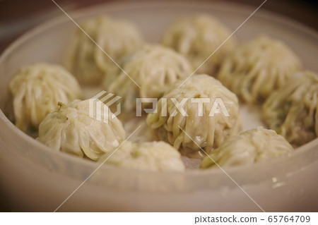 蒸餃子 65764709
