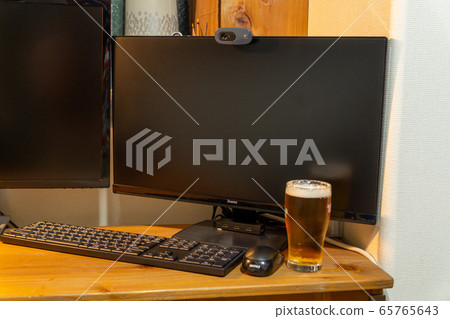 Online drinking party 65765643