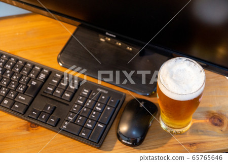 Online drinking party 65765646