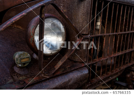 headlamp of Rusty vintage car headlamp of Rusty vintage car 65766335