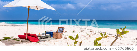 Seychelles, Paradise beach. La Digue at Anse 65766666