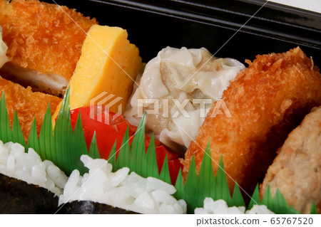 便當便利店便當便利店米飯油炸食品海苔日本料理 65767520