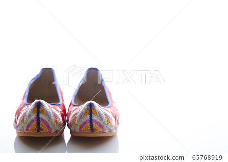 Korean national costume Kossin 65768919