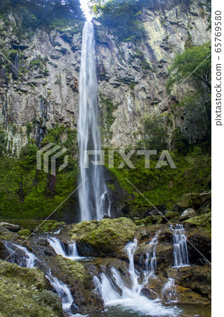 Takibaya waterfall 65769580