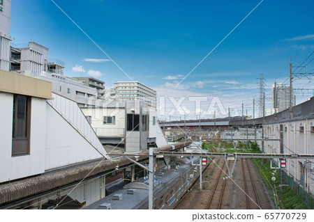 JR線和京王線交彙的橋本站 65770729