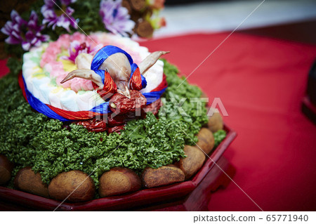 Traditional Korean wedding ceremonies, jujube pebek jujube and chestnuts 65771940