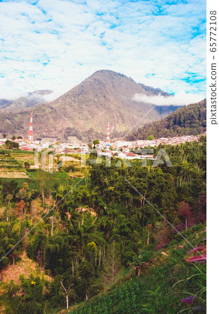 Views mount Lawu, taken from the lake Sarangan Views mount Lawu, taken from the lake Sarangan 65772108